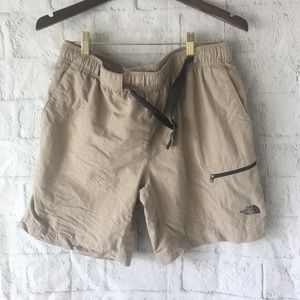 Men’s North Face shorts size L
